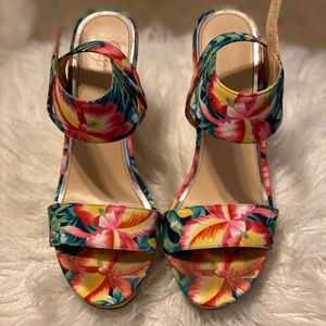 Jessica Simpson Floral Wedges